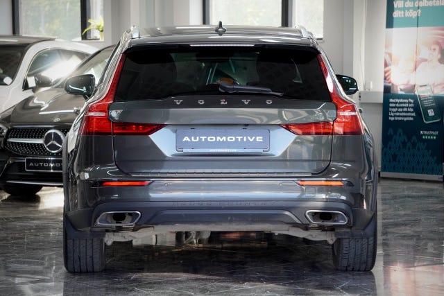 Volvo V60 Cross Country 2021 – bild 3