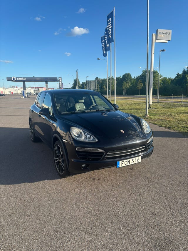 Porsche Cayenne 2012
