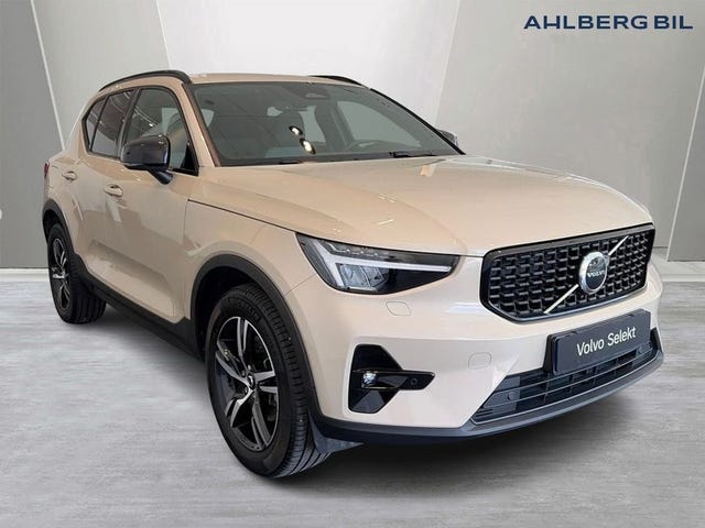 Volvo XC40 2025