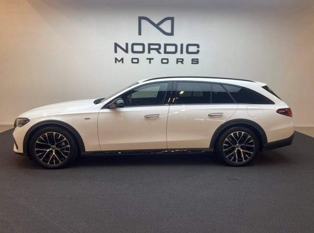 Mercedes-Benz E300 de 2025