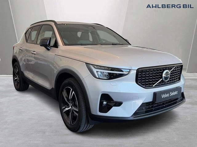 Volvo XC40 2025