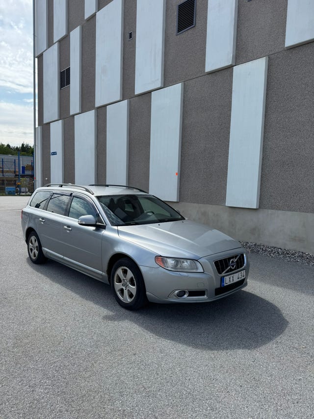 Volvo V70 2011