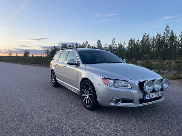 Volvo V70 2010