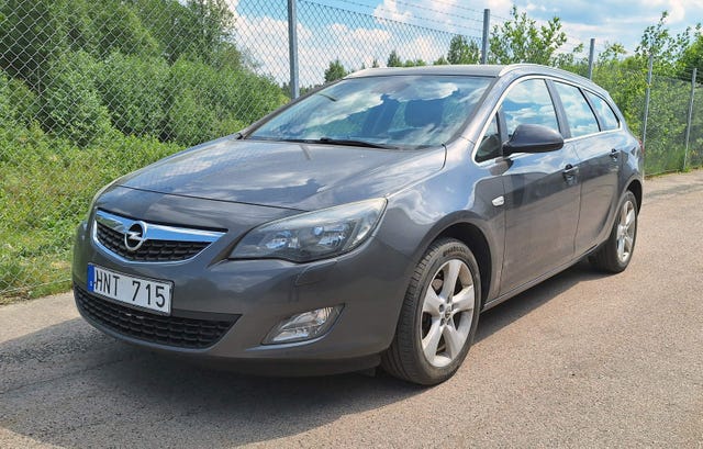 Opel Astra 2011