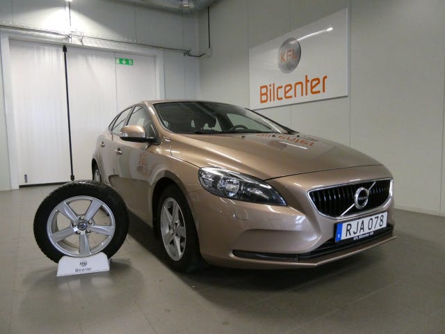Volvo V40 2017