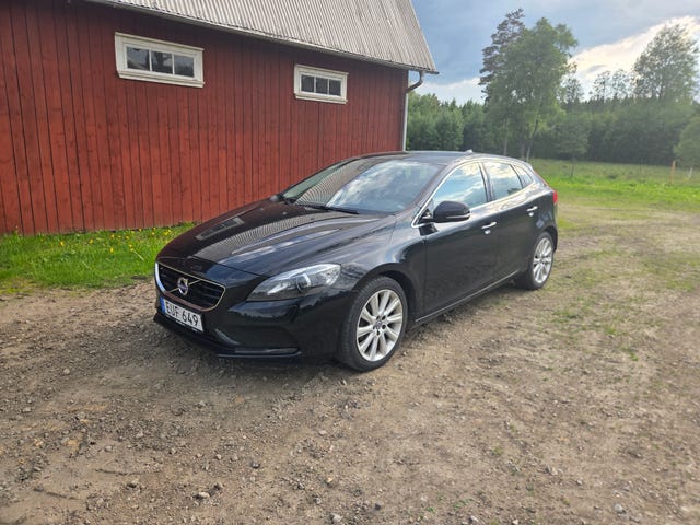 Volvo V40 2015