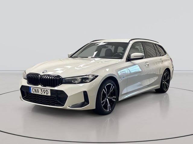 BMW 330e 2023