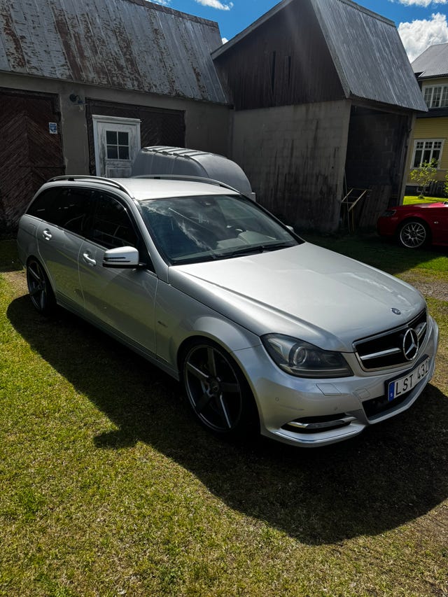 Mercedes-Benz C220 2012