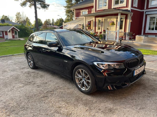 BMW 330e 2022
