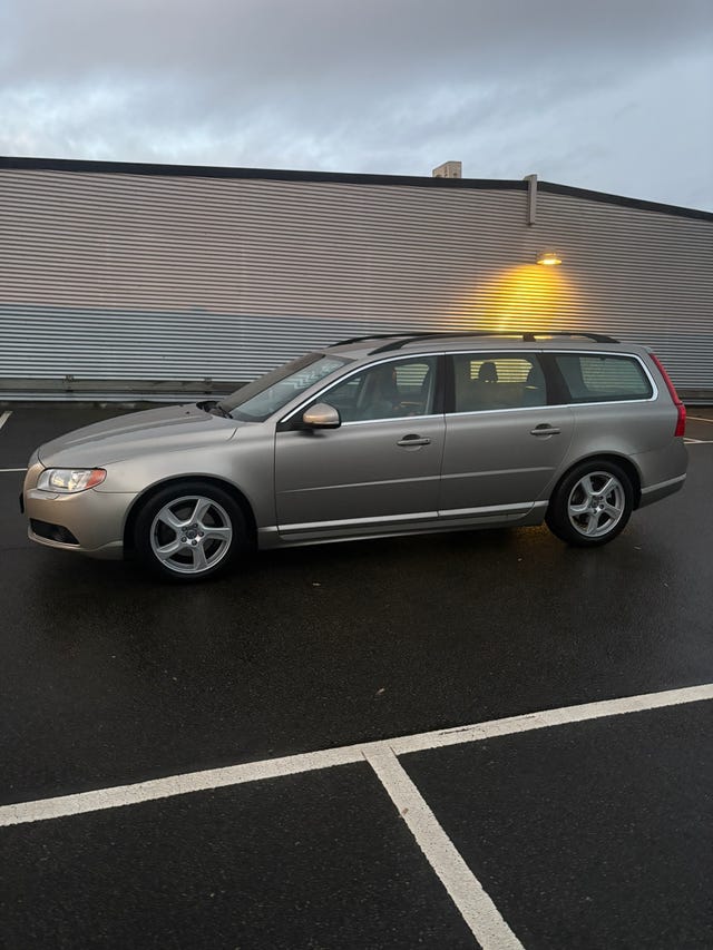 Volvo V70 2012 – bild 2