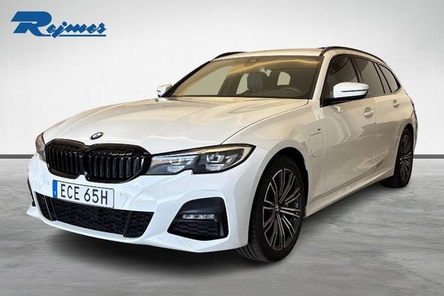 BMW 330e 2021