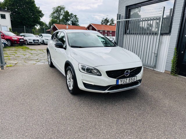 Volvo V60 Cross Country 2018