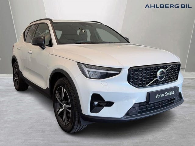 Volvo XC40 2025