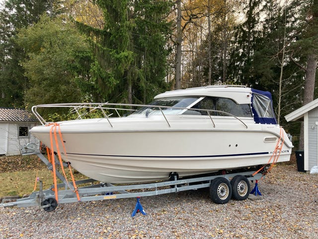 Höstpris! Aquador 23 HT -2009. Mercruiser 5,0 MPI -260 HK