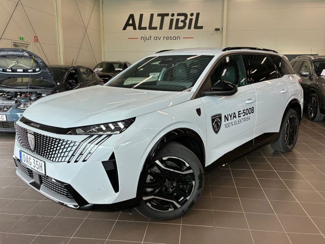 Peugeot e-5008 2026