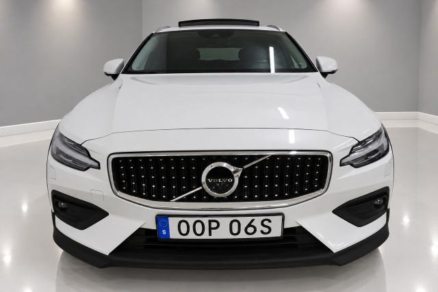 Volvo V60 Cross Country 2022 – bild 2