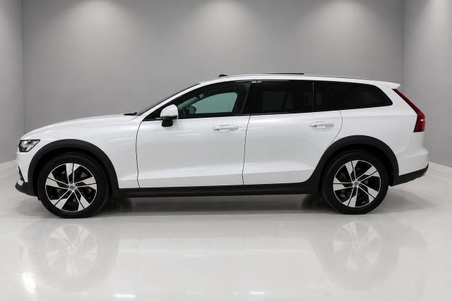 Volvo V60 Cross Country 2022 – bild 3