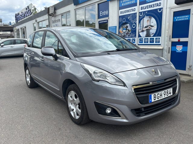 Peugeot 5008 2015