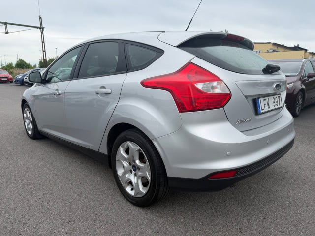 Ford Focus 2011 – bild 3