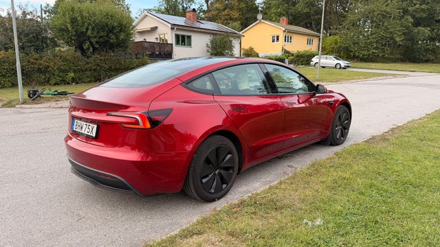 Tesla Model 3 2025