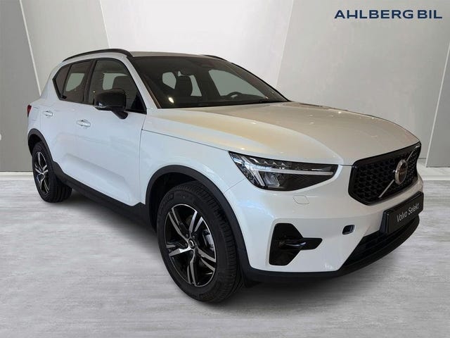 Volvo XC40 2025