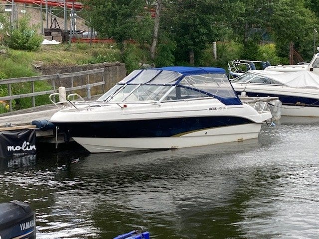 Bella 600 DC -10 Mercruiser 3,0