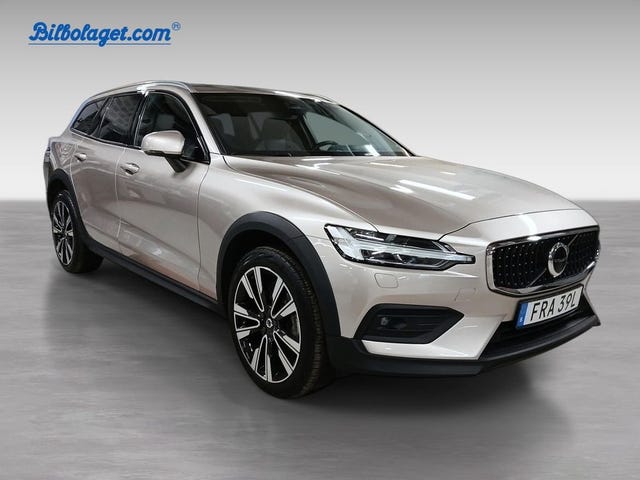 Volvo V60 Cross Country 2024