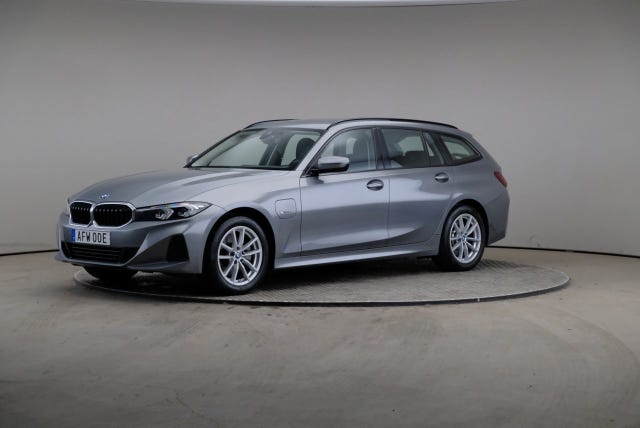 BMW 330e 2023