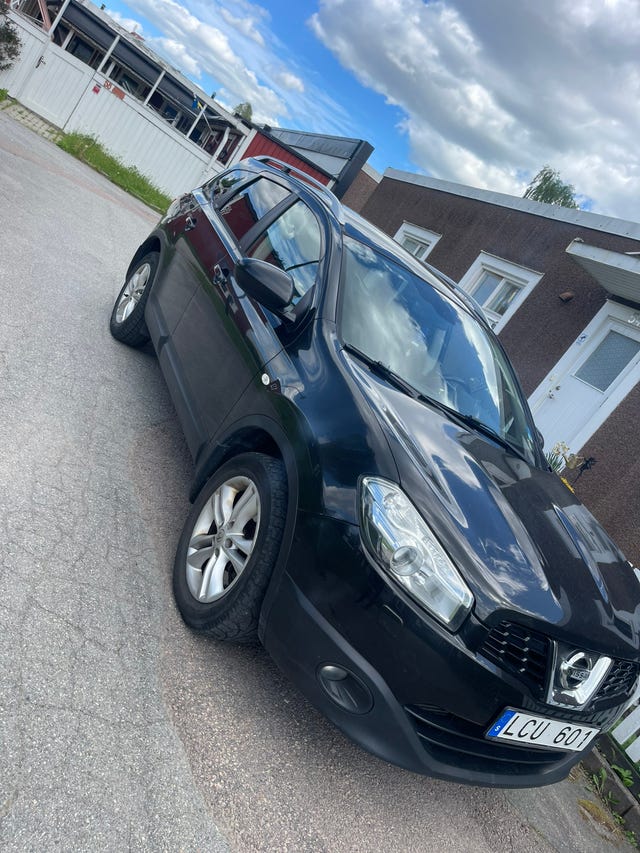 Nissan Qashqai+2 2011