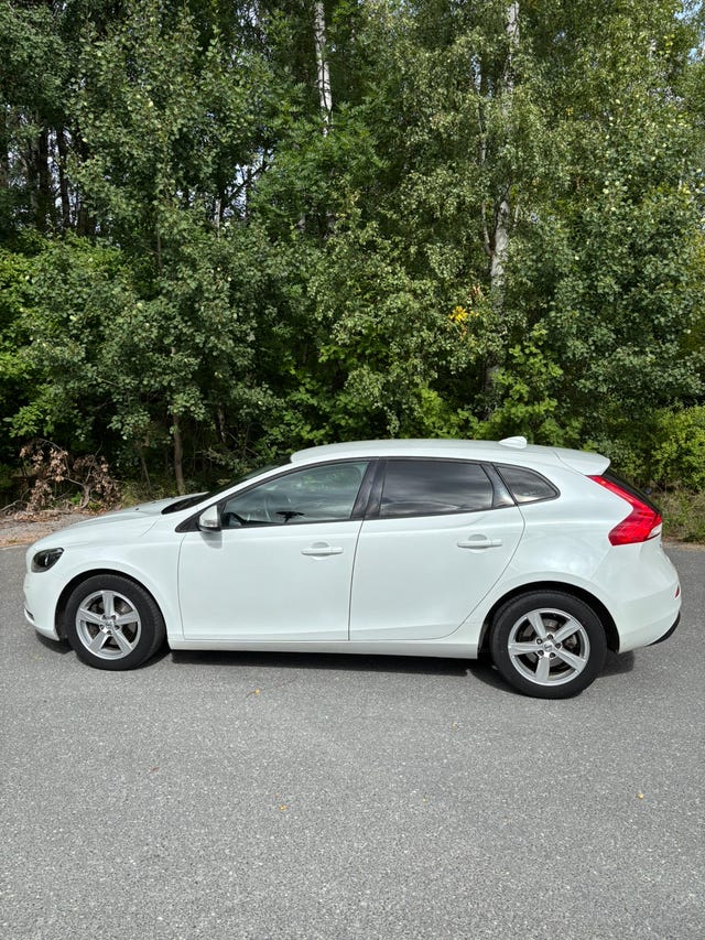 Volvo V40 2017