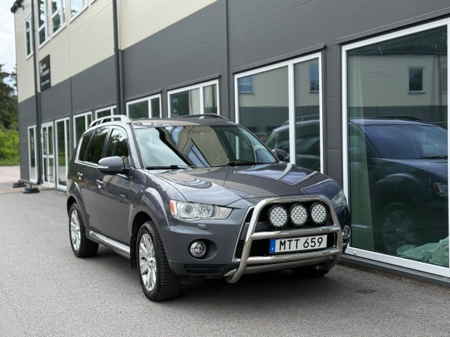 Mitsubishi Outlander 2012