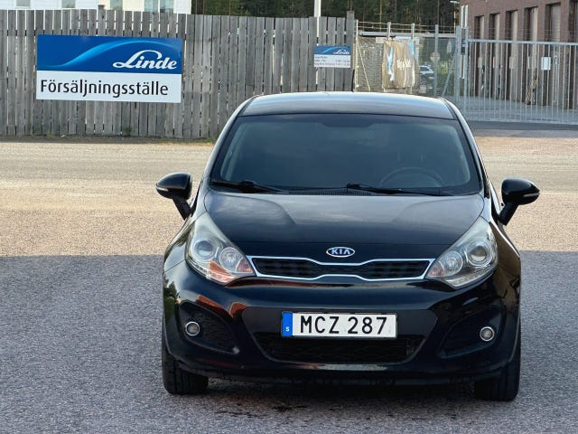 Kia Rio — bild 4 av 11