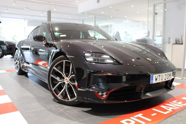 Porsche Taycan 4 2026