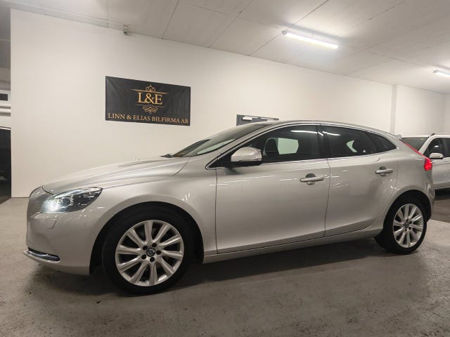 Volvo V40 2015