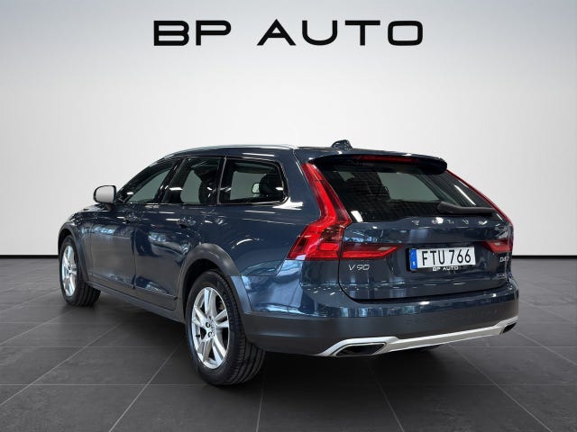 Volvo V90 Cross Country 2019 – bild 4