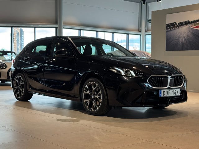 BMW 120 2026 – bild 3