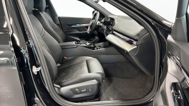 BMW 550e 2026 – bild 3
