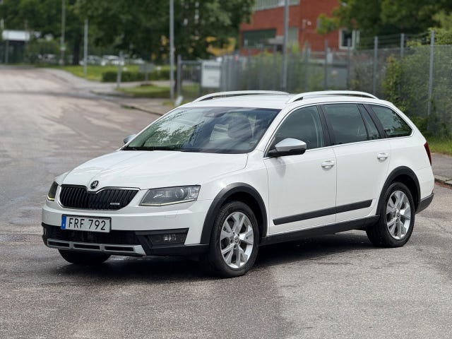 Skoda Octavia Scout 2016