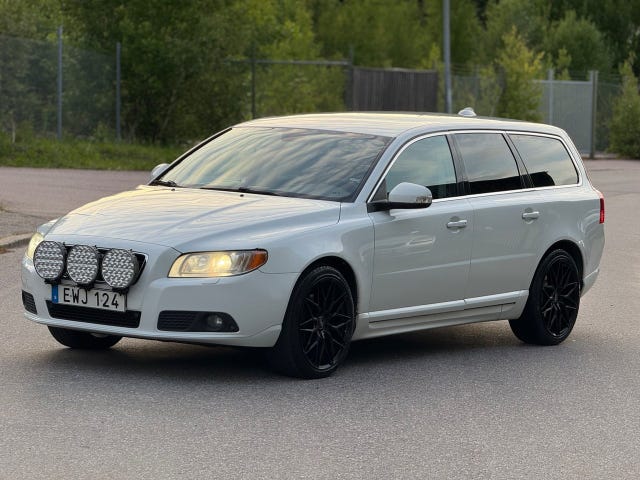 Volvo V70 2011