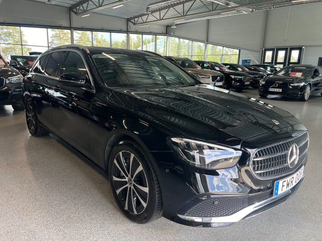Mercedes-Benz E300 2023