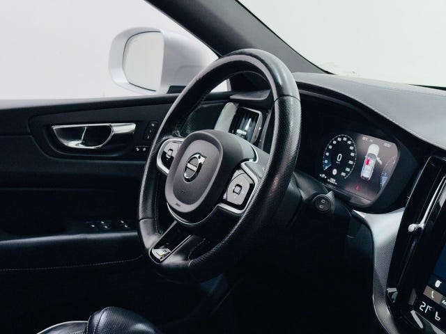 Volvo XC60 2019 – bild 4