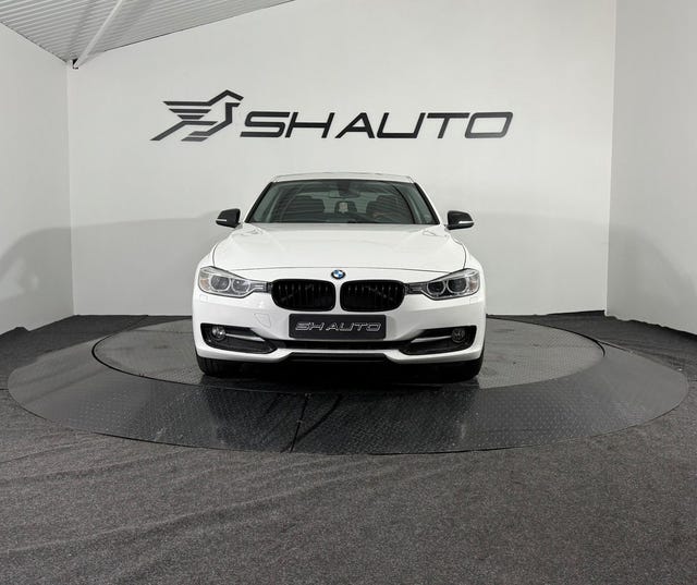 BMW 320d 2013 – bild 2