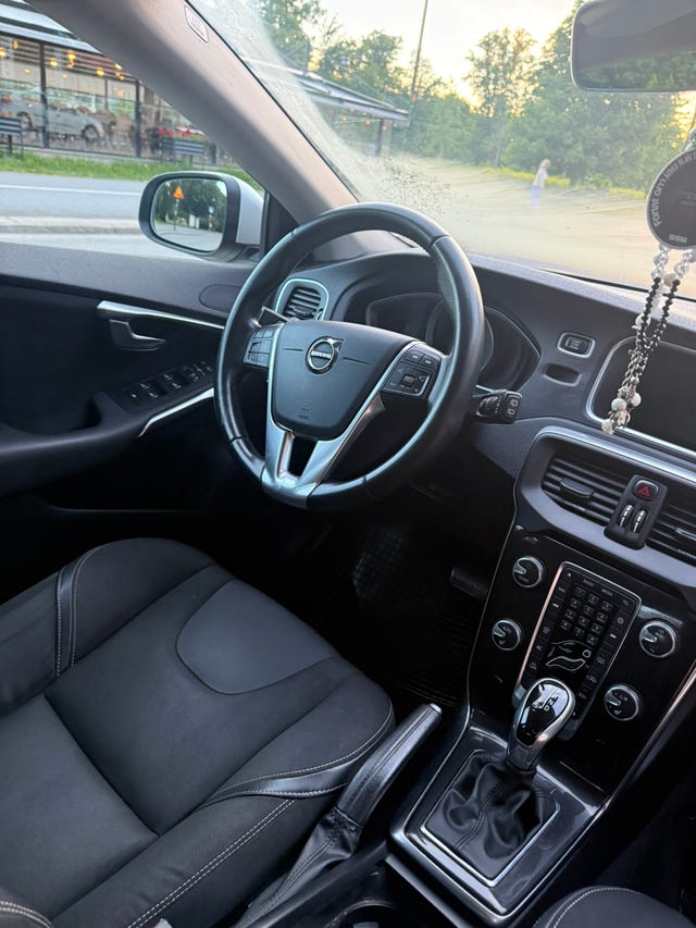 Volvo V40 2017