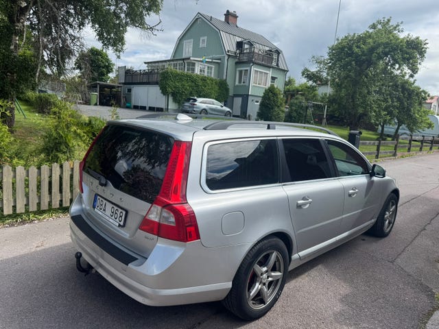 Volvo V70 2011