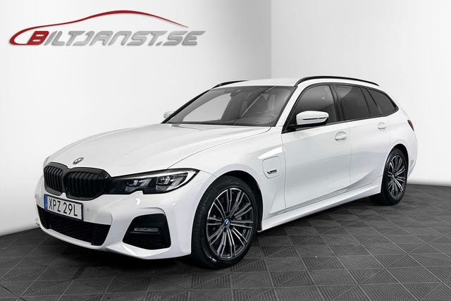 BMW 330e 2022
