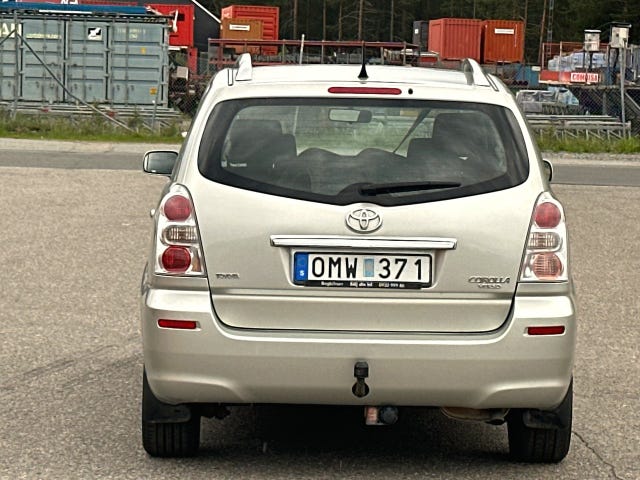 Toyota Corolla Verso — bild 6 av 10