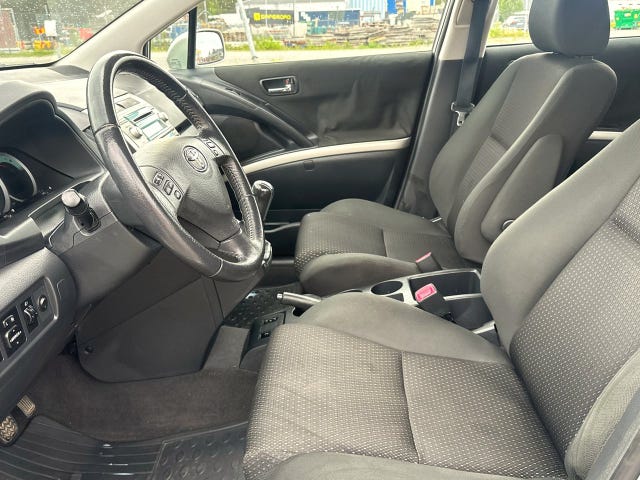 Toyota Corolla Verso — bild 10 av 10