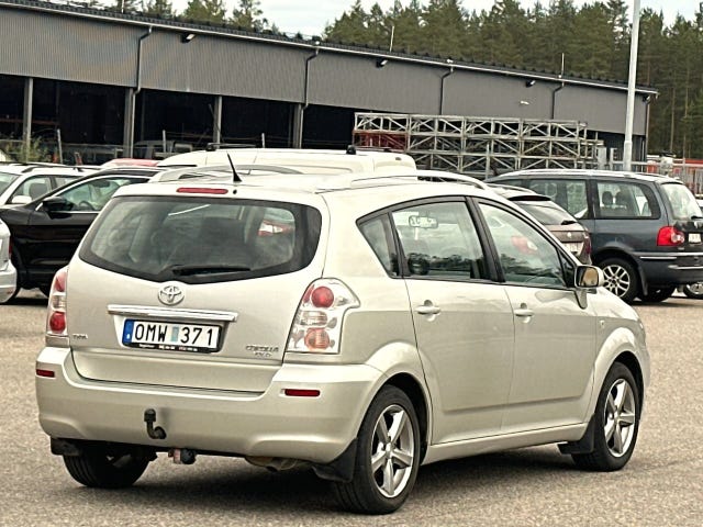 Toyota Corolla Verso — bild 7 av 10