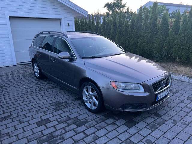 Volvo V70 2010