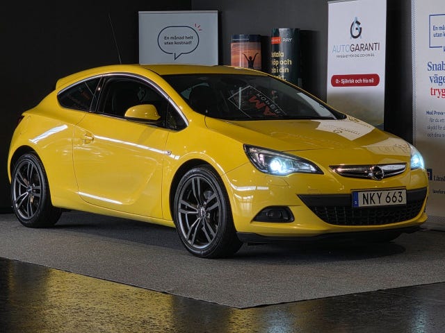 Opel Astra 2012